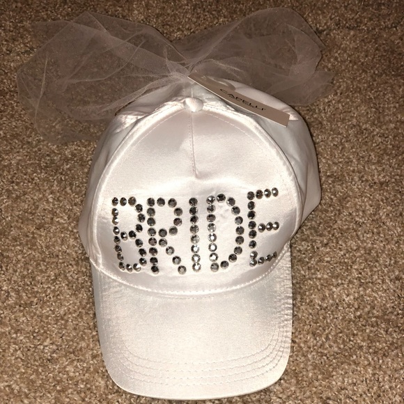 Bride Set - Picture 3 of 8